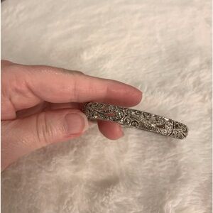 "Vintage Lace" Silver-Tone Crystal Filigree Stretch Bracelet.